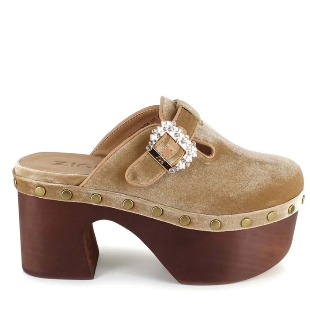 ZIGI Macarena Clogs